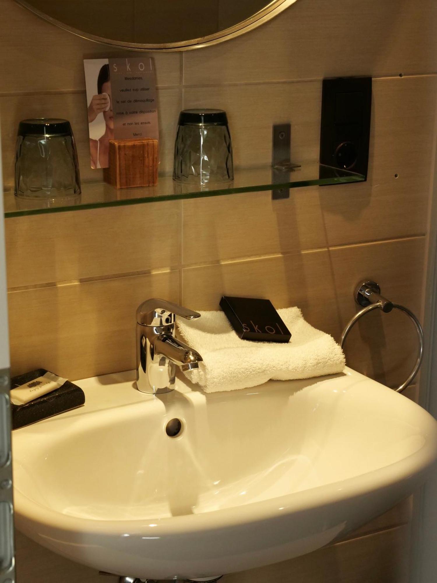 Skol L'Original Hotel Strassen Luaran gambar